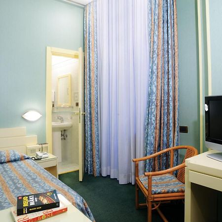 רומא Hotel Patria מראה חיצוני תמונה