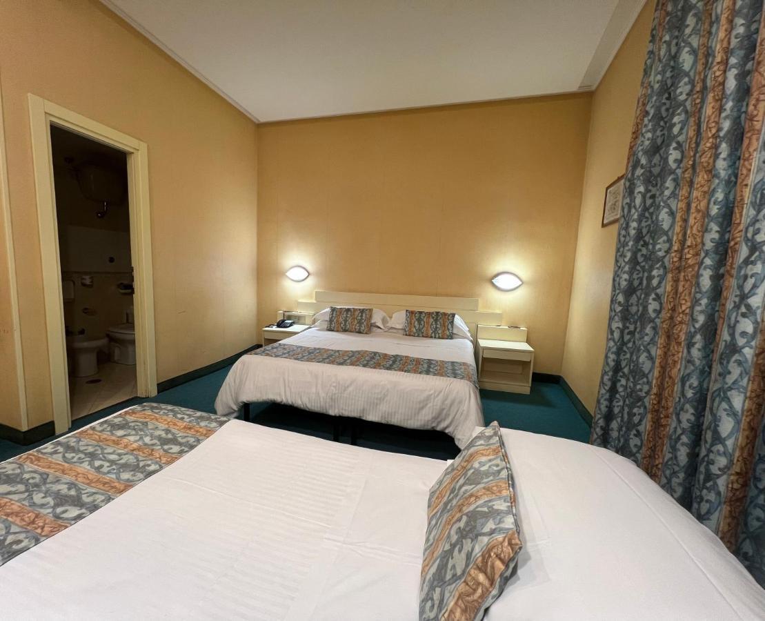 רומא Hotel Patria מראה חיצוני תמונה