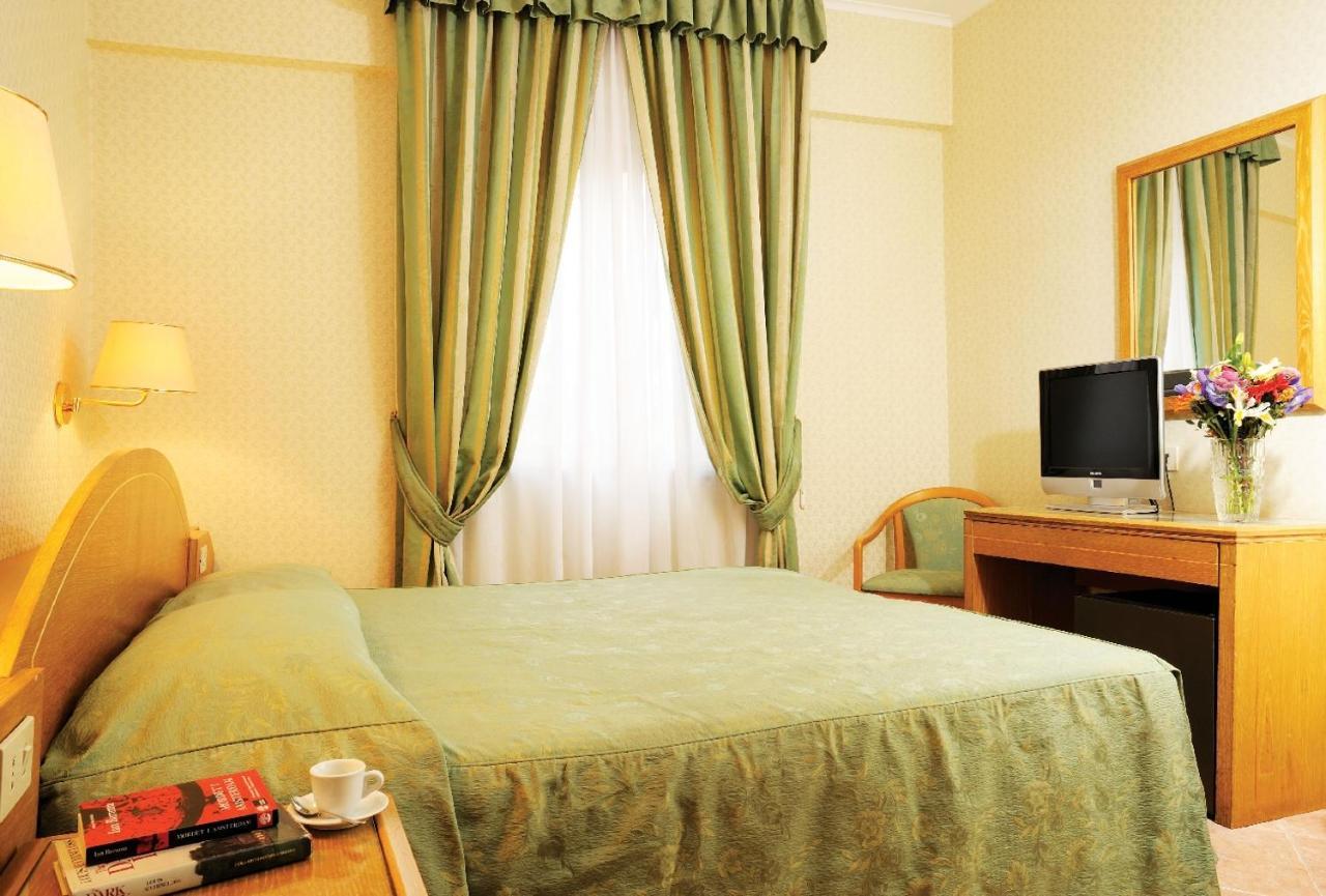 רומא Hotel Patria מראה חיצוני תמונה