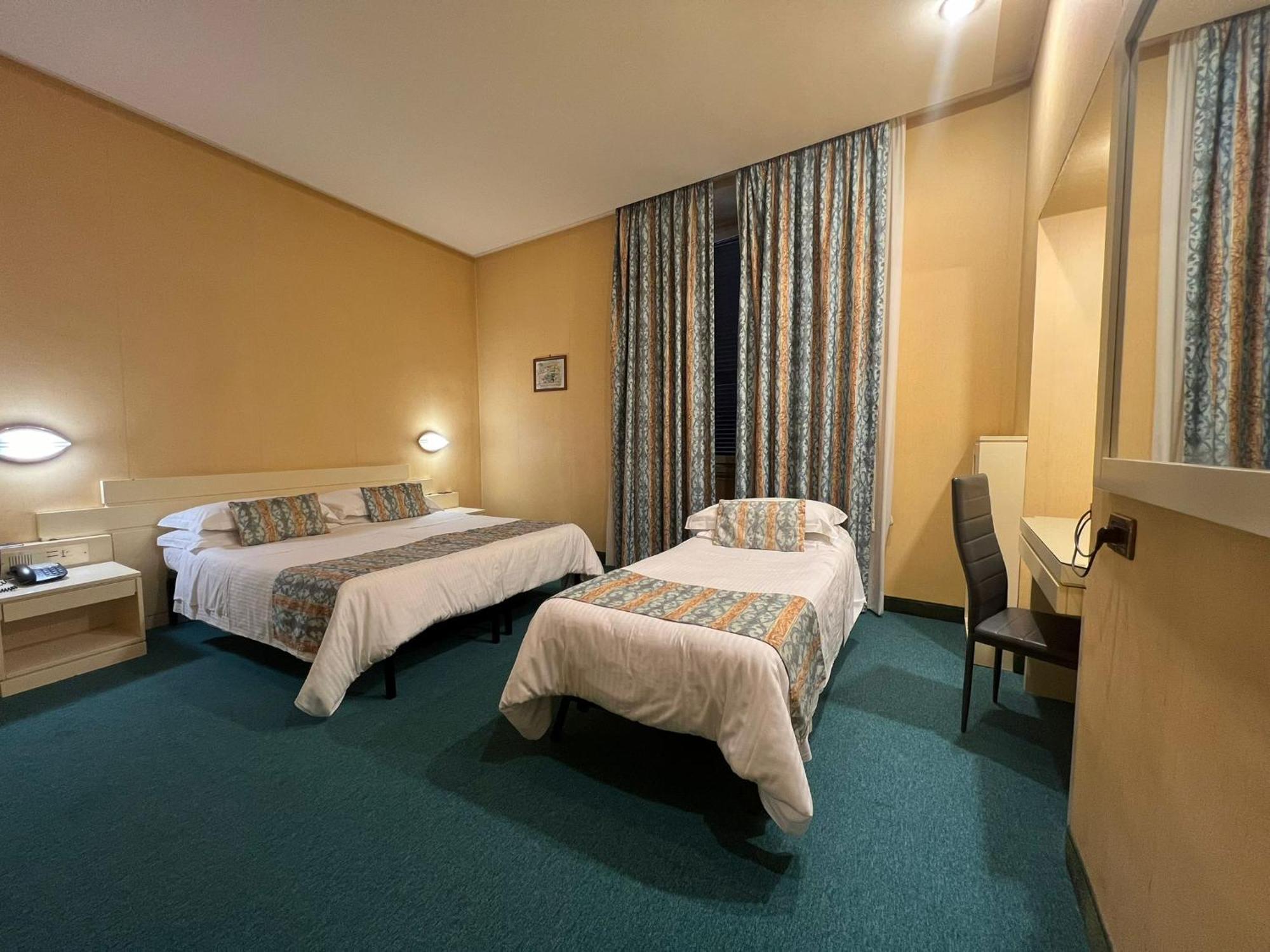 רומא Hotel Patria מראה חיצוני תמונה