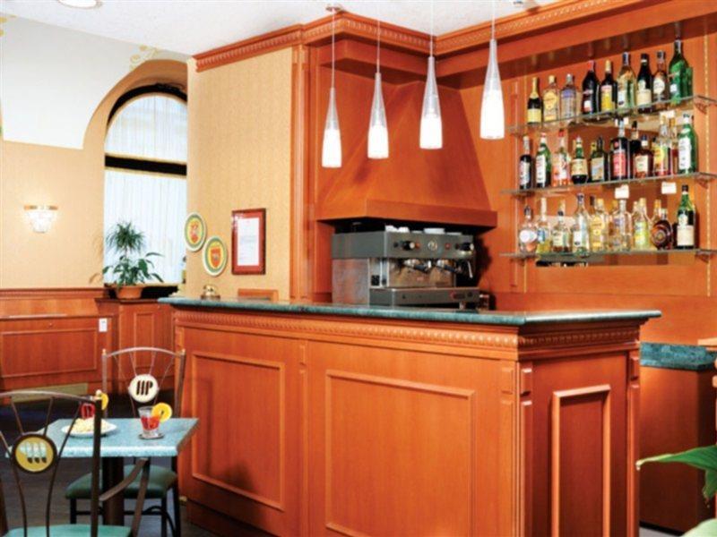 רומא Hotel Patria מראה חיצוני תמונה