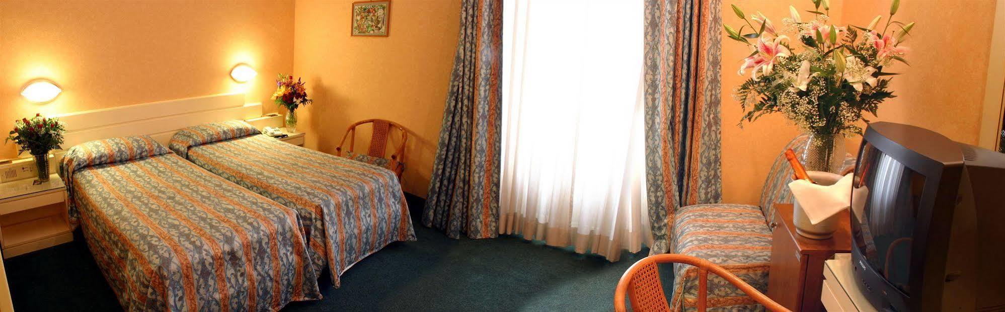 רומא Hotel Patria מראה חיצוני תמונה
